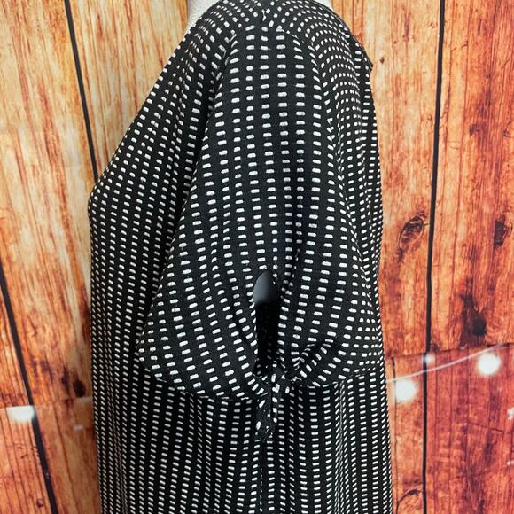 Max Studio black and white dress size Large tie sleeves poly/spandex like new! - Picture 5 of 7